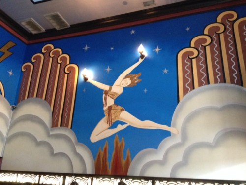 Art deco walls at the "Fountain"