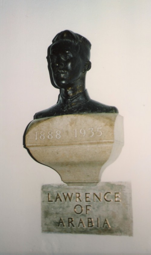Lawrence_Bust_in_St._Paul