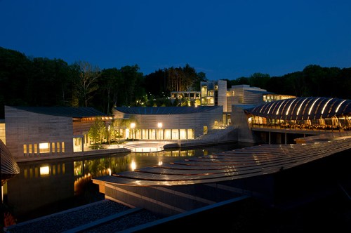 An "Official" photo of the museum at night when it looks best.