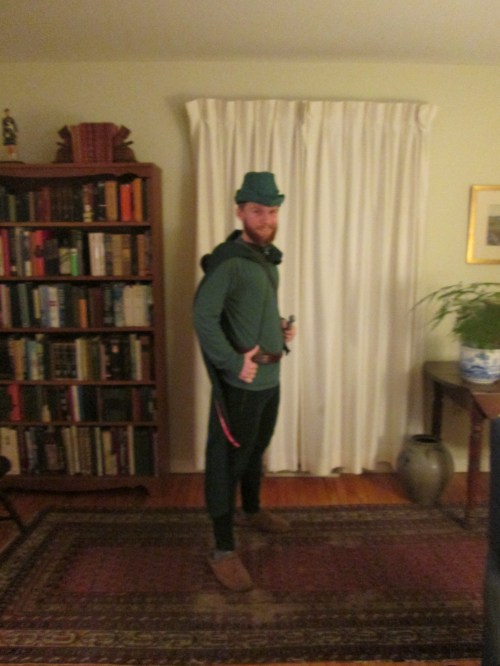 Alas, Robin's mother is a bad photographer, so the picture is very blurry. 