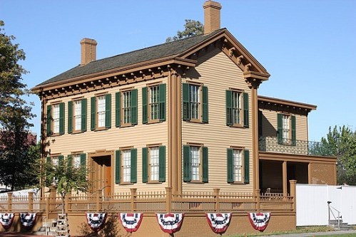 1-1253801715-abraham-lincoln-s-home-in-springfield