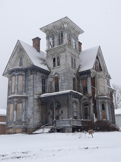 from http://previouslylovedplaces.tumblr.com/page/72