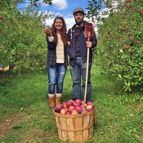 tim-and-abbie-picking-apples