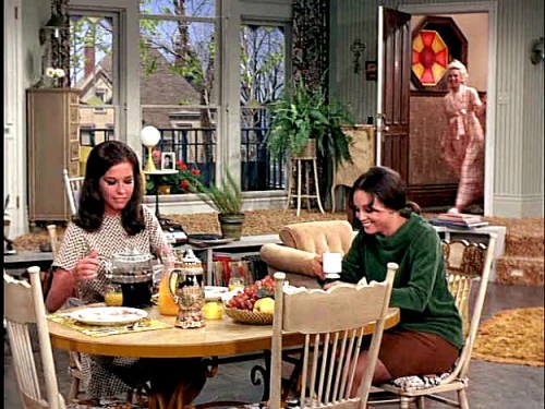 Mary-Rhoda-and-Phyllis-Mary-Tyler-Moore-Show-set.jpg