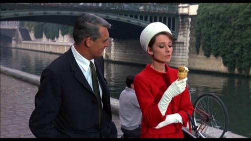 Audrey-in-Charade-audrey-hepburn-4298684-720-405.jpg