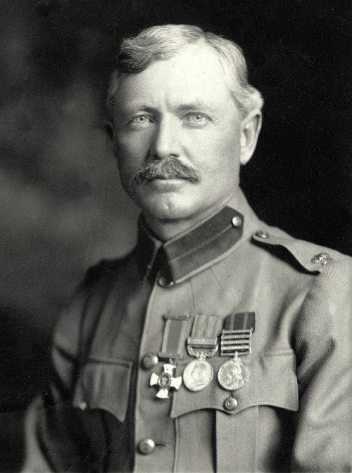 Major_Frederick_Russell_Burnham_DSO_1901.jpg